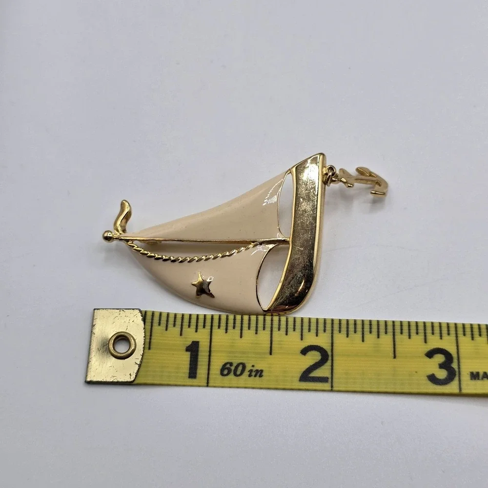 Gold Tone Sailboat Anchor Brooch Pin Enamel‎ Star Nautical Jewelry Used